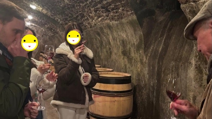 豪门闺蜜同游享富贵生活，姐妹情深欢乐开心
