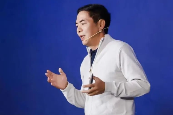 AI崛起：改写人类未来