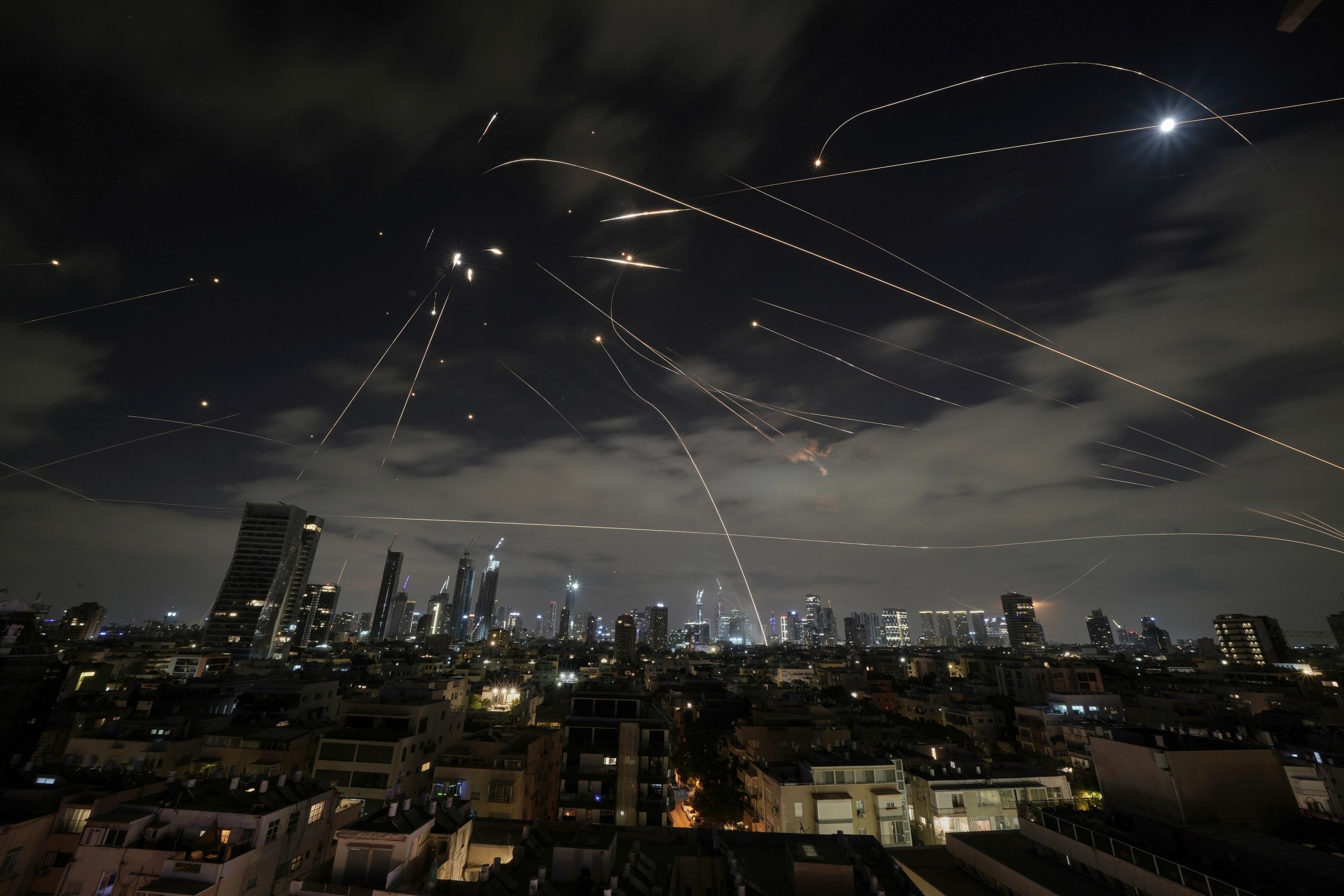 “2025年6月：以色列与伊朗空袭战火升级”